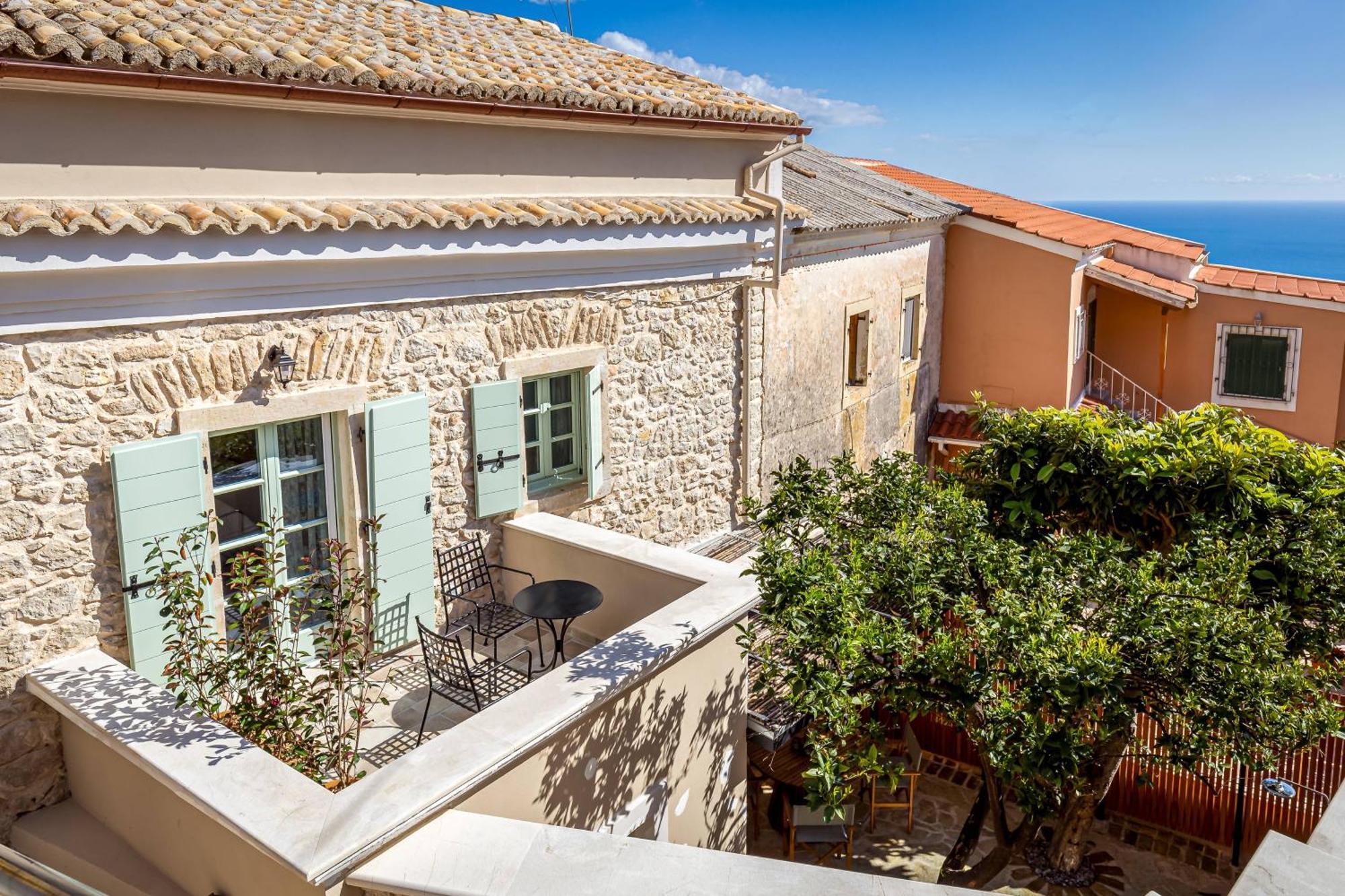 Courtyard Corfu Apartment *