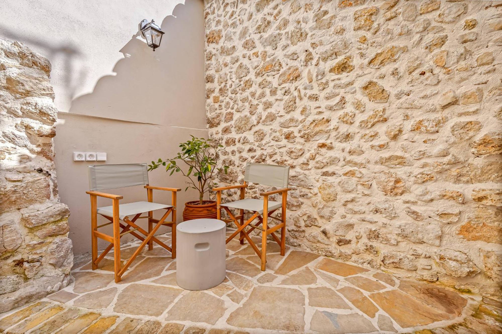 Apartment Courtyard Corfu