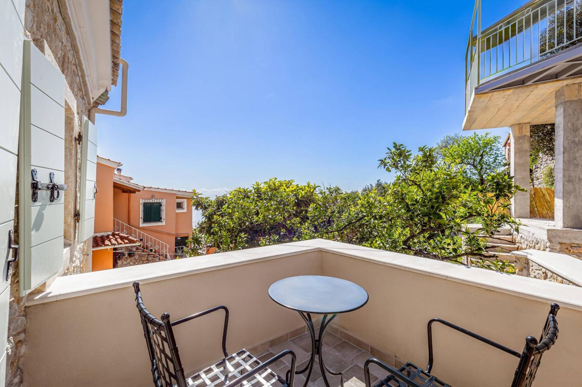 Courtyard Corfu Apartment *